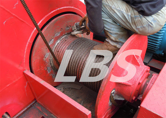 Red Mobile Oil Rig Drawworks , 50 Ton Hydraulic Winch  For Oil And Gas Well